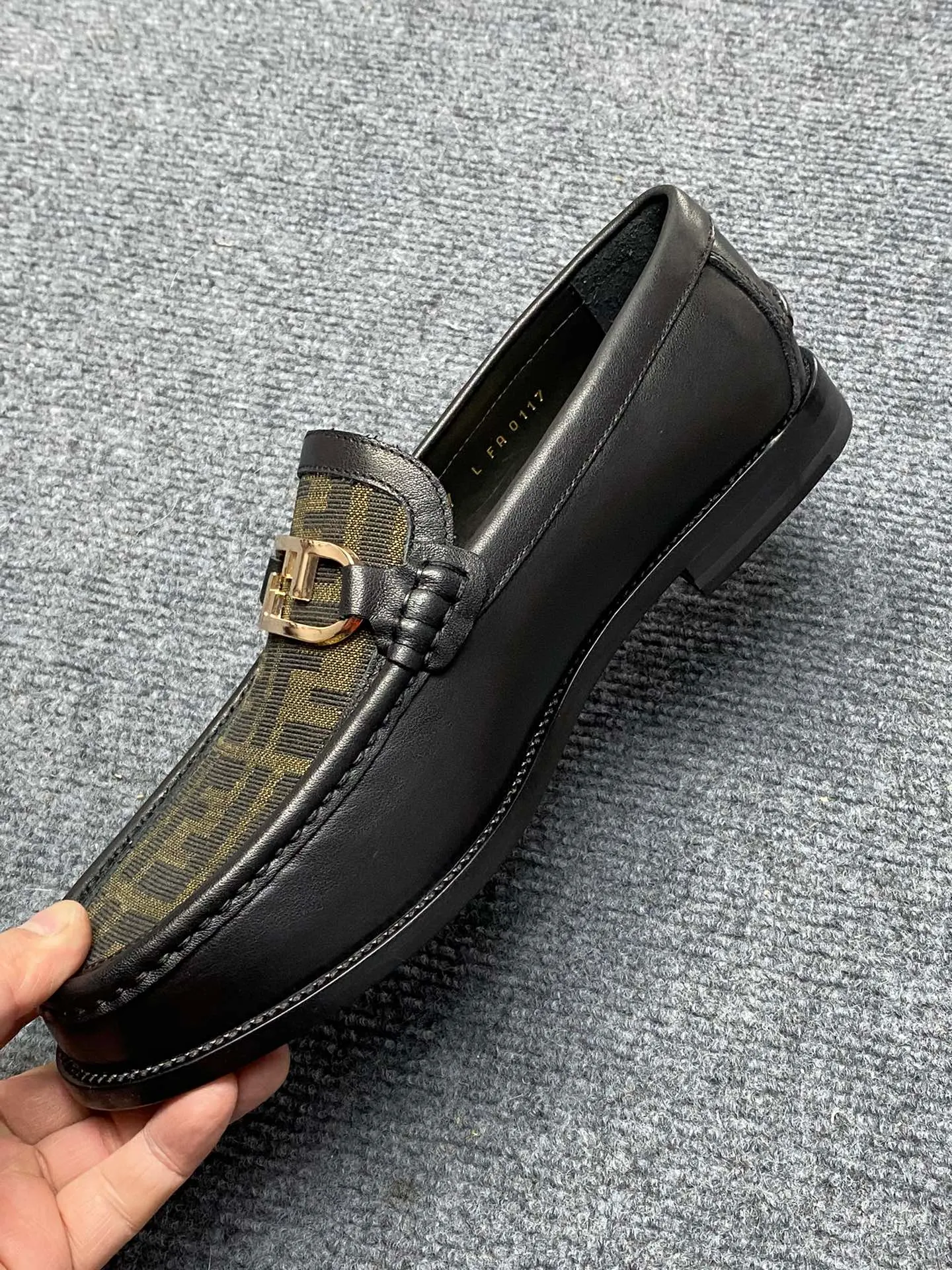 Men's Men's Shoes Men's Men's Shoes 💰900FENDI Fendi Men's Breathable and Comfortable Leather Shoes. Original development. The leather outsole is made of leather. Counters copy one to one. Imported counter cowhide. Imported water dyes cattle. 38 to 44. (45.46. can be ordered. 47.